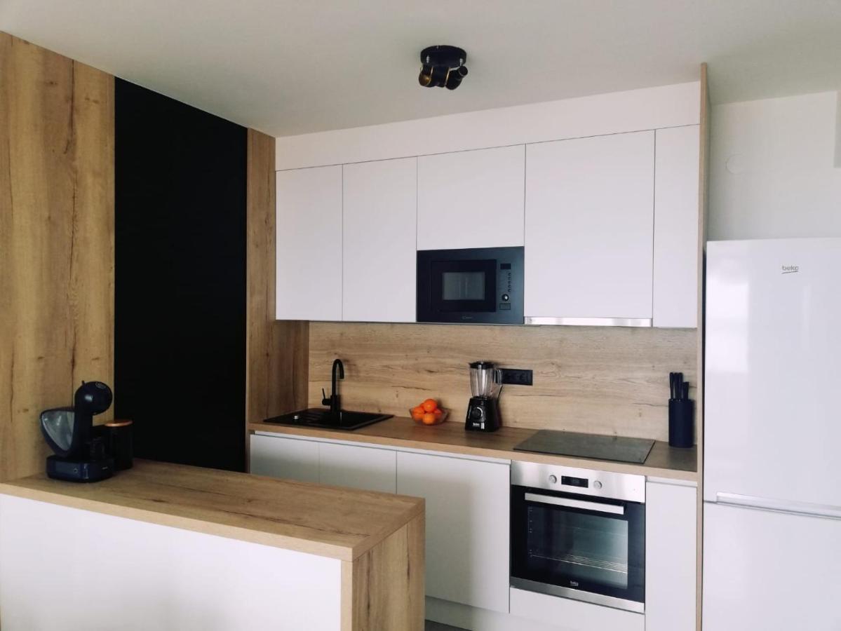 Апартаменты Apartman Aria Дуги-Рат Экстерьер фото