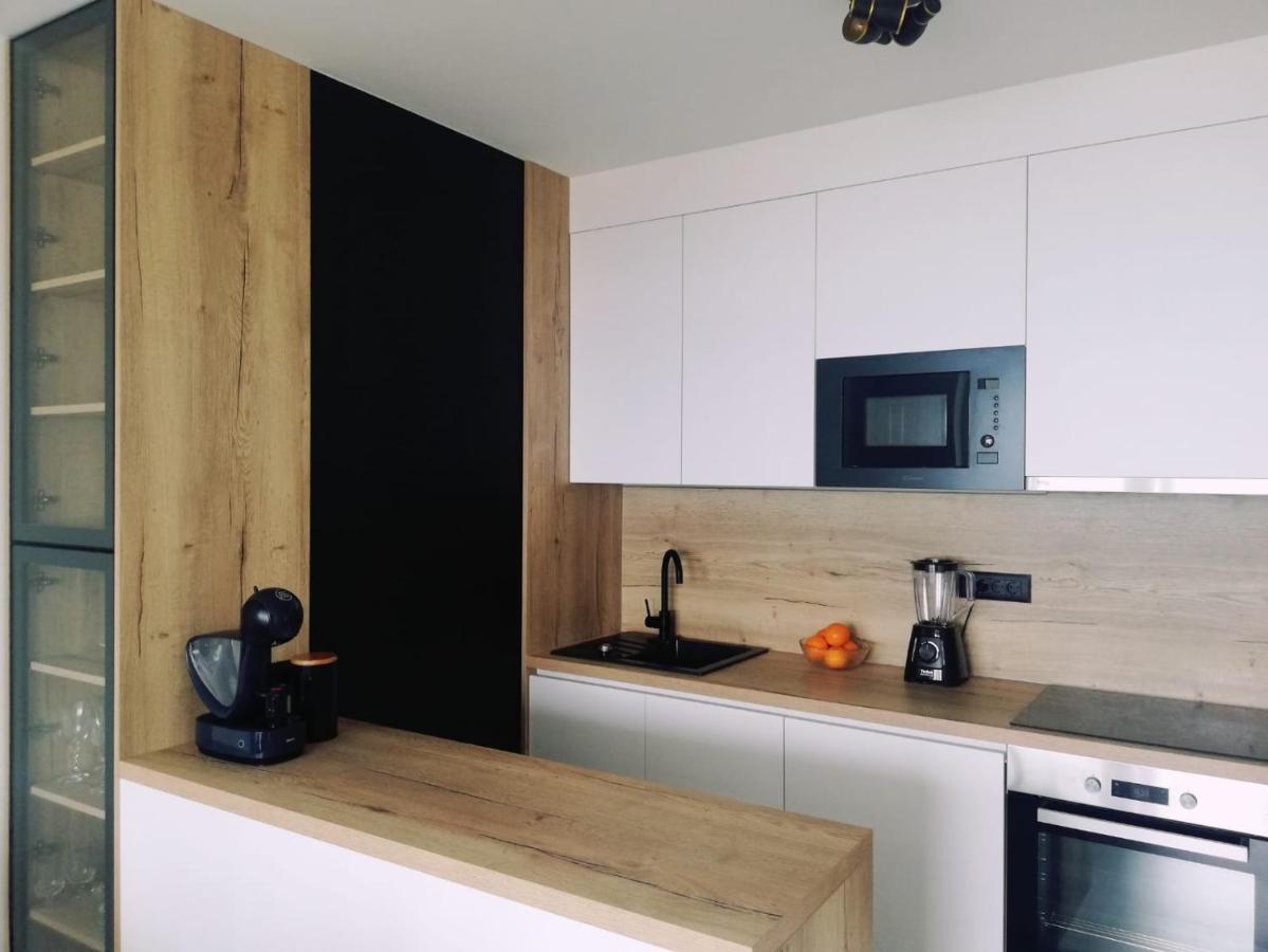 Апартаменты Apartman Aria Дуги-Рат Экстерьер фото