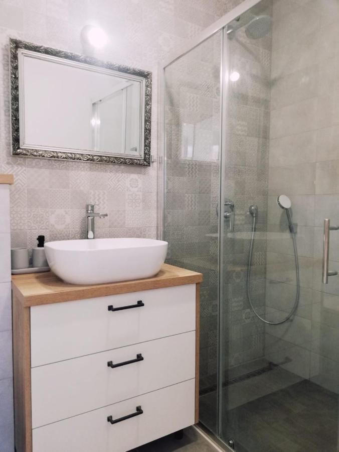 Апартаменты Apartman Aria Дуги-Рат Экстерьер фото