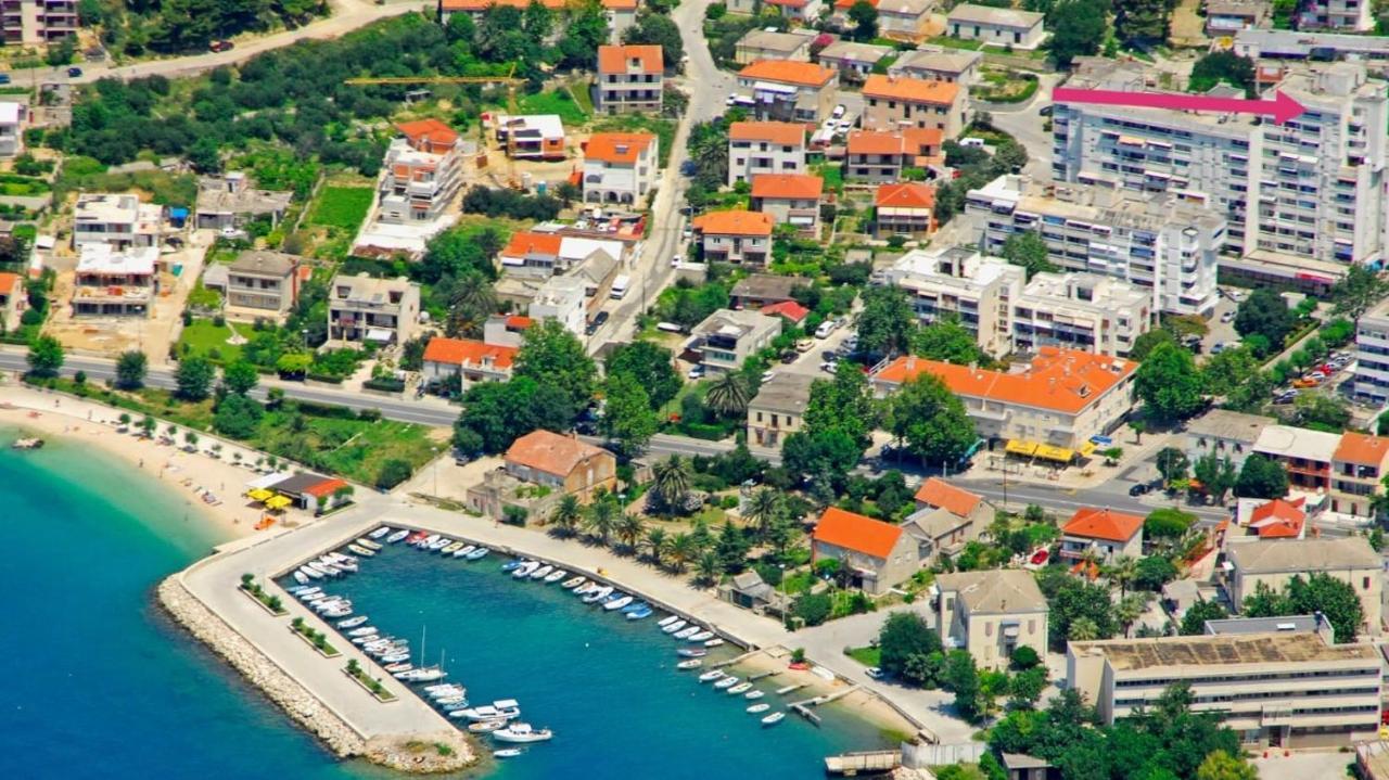Апартаменты Apartman Aria Дуги-Рат Экстерьер фото